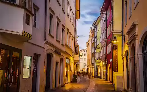 Street alley lights up  from Chrome web store to be run with OffiDocs Chromium online
