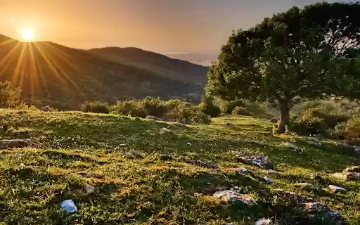 Sunrise Over Rolling Hills  from Chrome web store to be run with OffiDocs Chromium online