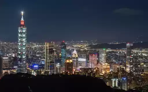 The big city glows brightly  from Chrome web store to be run with OffiDocs Chromium online
