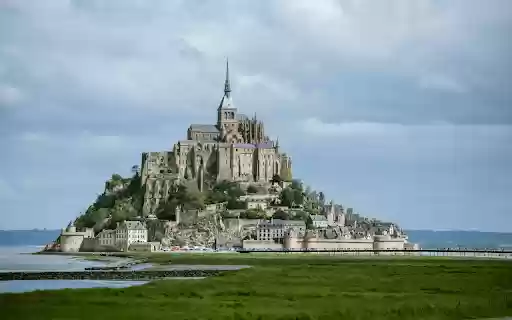 The Castle with the Spire  from Chrome web store to be run with OffiDocs Chromium online