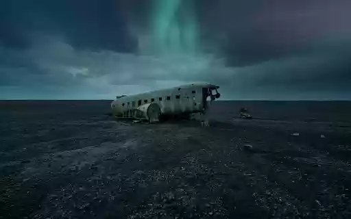 The Wreck Under the Aurora  from Chrome web store to be run with OffiDocs Chromium online