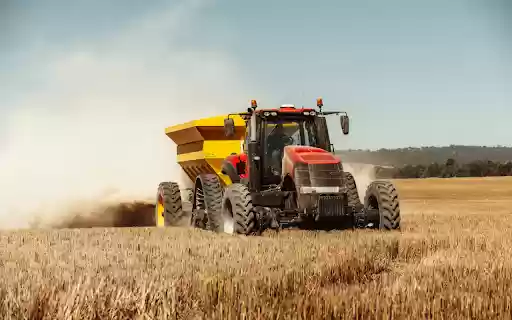 Tractor Driving through Field from Chrome web store to be run with OffiDocs Chromium online Tractor Driving through Field from Chrome web store to be run with OffiDocs Chromium online