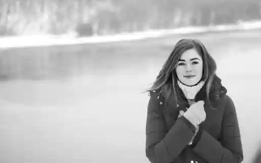 Warm girl  from Chrome web store to be run with OffiDocs Chromium online