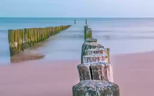 Wooden fence on the sea  from Chrome web store to be run with OffiDocs Chromium online