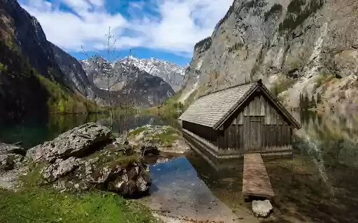 Wooden house on the lake  from Chrome web store to be run with OffiDocs Chromium online