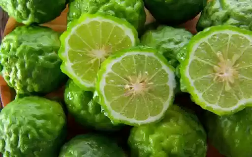 Wrinkled Green Lime – A Zesty Touch of Nature’s Authenticity  from Chrome web store to be run with OffiDocs Chromium online