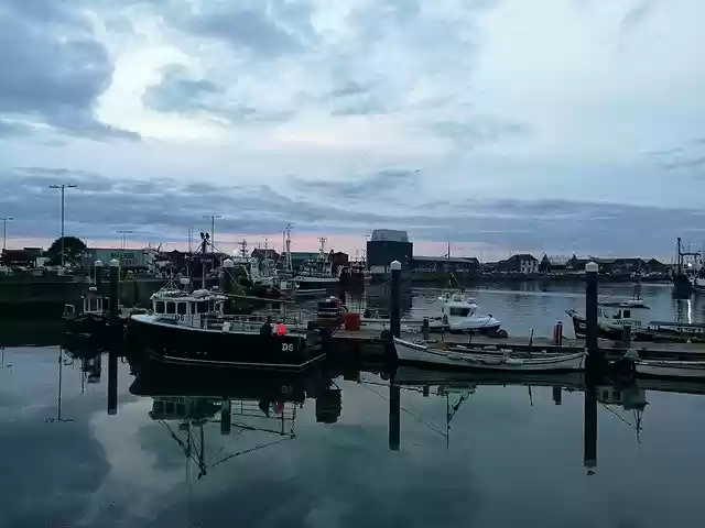 Free download Sea Boats Sunset -  free free photo or picture to be edited with GIMP online image editor