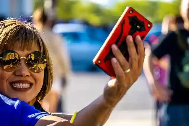 Free download Selfie Phone Specs -  free photo or picture to be edited with GIMP online image editor