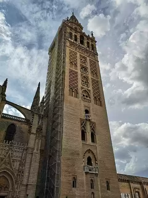Free download Sevilla Giralda Clouds -  free photo or picture to be edited with GIMP online image editor