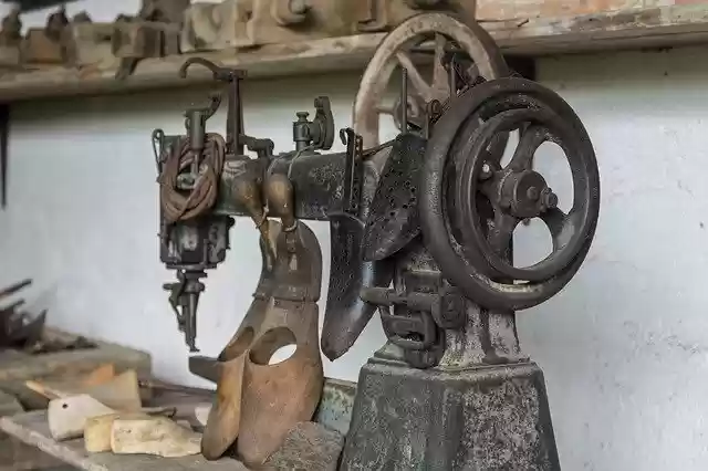 Free download Sewing Machine Leather Old -  free photo or picture to be edited with GIMP online image editor
