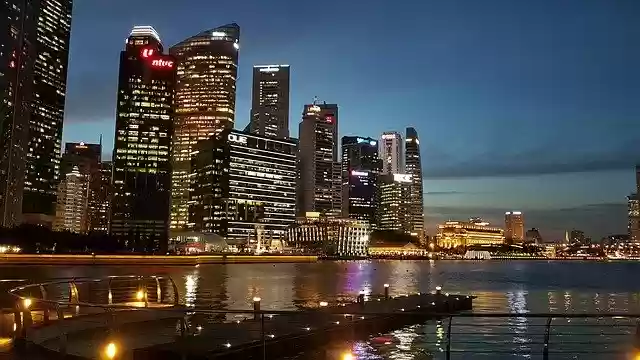 Singapore night city  screen for extension Chrome web store in OffiDocs Chromium