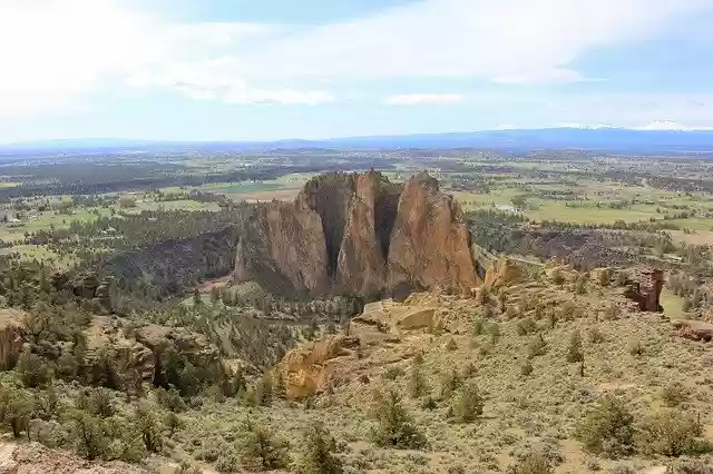 Free download Smith Rock Eastern Oregon Trail -  free photo or picture to be edited with GIMP online image editor