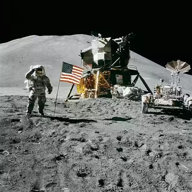 Free download space station moon landing apollo 15 free picture to be edited with GIMP free online image editor