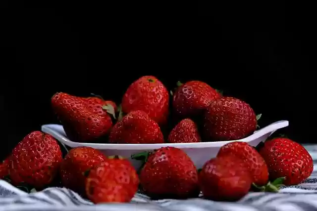 Free download strawberries fruit healthy food free picture to be edited with GIMP free online image editor