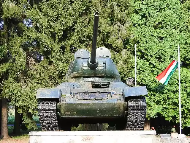 Free download tank t 34 war memorial hungary free picture to be edited with GIMP free online image editor