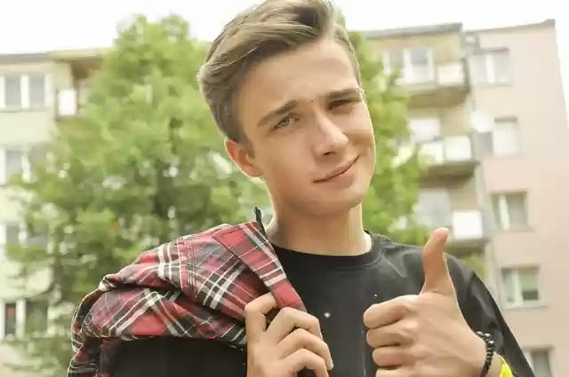 Free download thumb boy i like this yes free picture to be edited with GIMP free online image editor