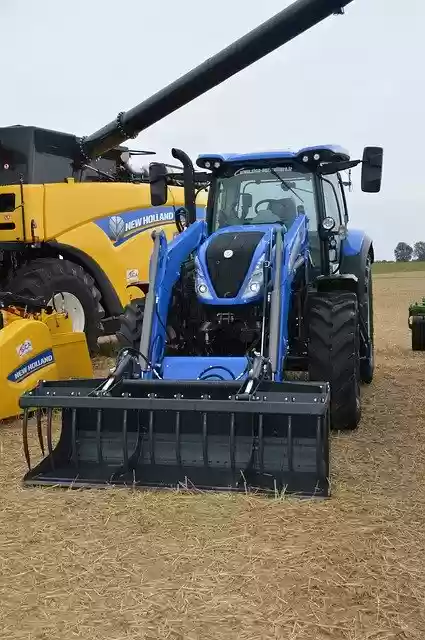 دانلود رایگان قالب عکس Tractor Agriculture Vehicle برای ویرایش با ویرایشگر تصویر آنلاین GIMP