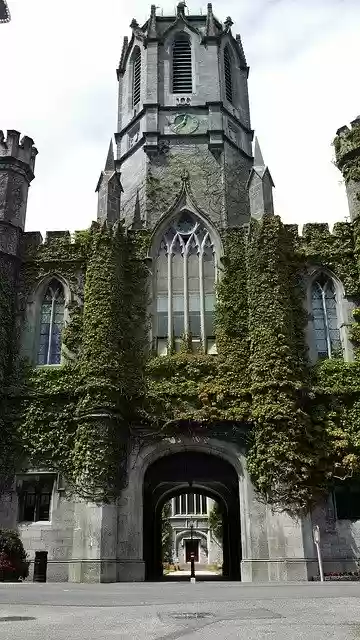 Free download University Campus Colleges -  free photo or picture to be edited with GIMP online image editor