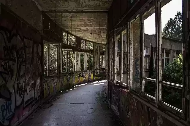 Descargue gratis la plantilla de fotos gratuita Urban Exploration Abandoned para editar con el editor de imágenes en línea GIMP