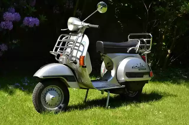 Free download vespa antique car p 200e scooter free picture to be edited with GIMP free online image editor