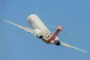 Free download Volotea Airlines Boeing 717-2BL free photo or picture to be edited with GIMP online image editor