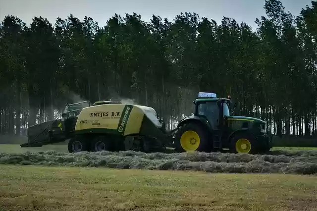 Free download wage operating landscape agriculture free picture to be edited with GIMP free online image editor
