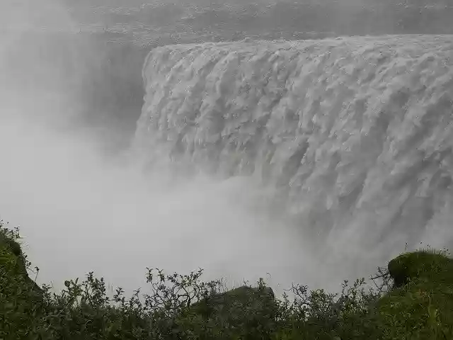 ດາວໂຫລດຟຣີ Waterfall The Fog Rain - ຮູບພາບຫຼືຮູບພາບທີ່ບໍ່ເສຍຄ່າເພື່ອແກ້ໄຂດ້ວຍຕົວແກ້ໄຂຮູບພາບອອນໄລນ໌ GIMP