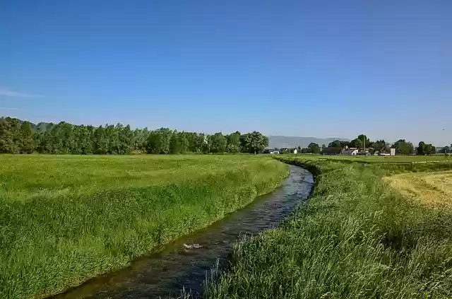 Kostenloser Download von Water Green Landscape kostenlose Fotovorlage, die mit dem GIMP-Online-Bildeditor bearbeitet werden kann