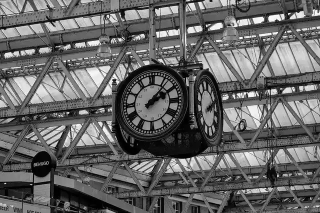 Free download Waterloo Station Passengers -  free photo or picture to be edited with GIMP online image editor