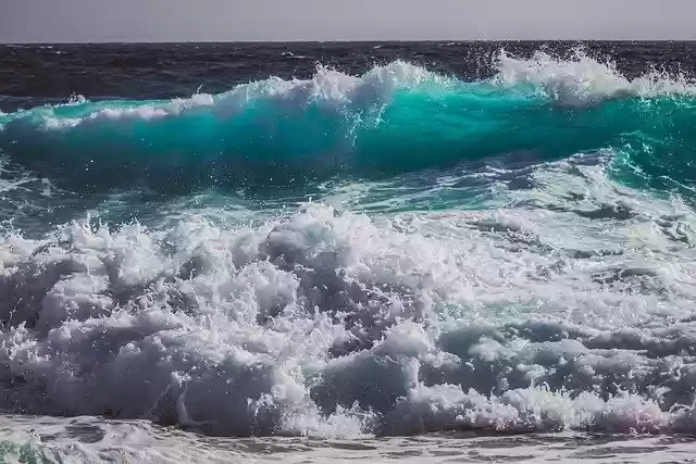 Скачать бесплатно волна всплеск океан пляж морская вода бесплатное изображение для редактирования с помощью бесплатного онлайн-редактора изображений GIMP