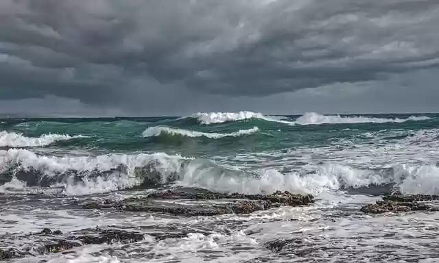 Free download waves smashing spectacular surf free picture to be edited with GIMP free online image editor