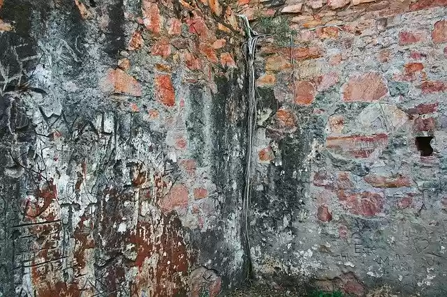 Free download Weathered Old Ruined Fort Wall -  free free photo or picture to be edited with GIMP online image editor