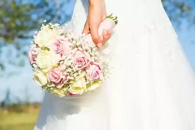 Free download Wedding Bride Bouquet -  free photo or picture to be edited with GIMP online image editor