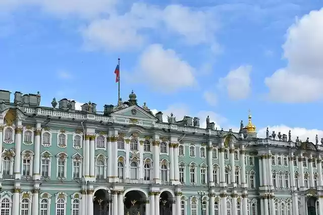 免费下载圣彼得堡冬宫 - 可使用 GIMP 在线图像编辑器编辑的免费照片或图片