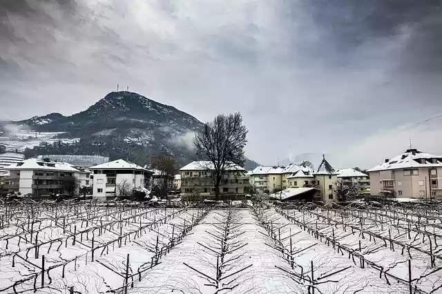 Free download winter snowfall snow castle free picture to be edited with GIMP free online image editor