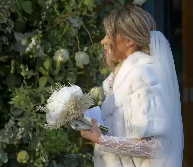 Free download woman bride bouquet flowers ties free picture to be edited with GIMP free online image editor