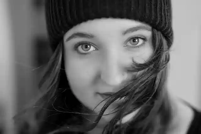 Free download woman young eyes beanie face free picture to be edited with GIMP free online image editor